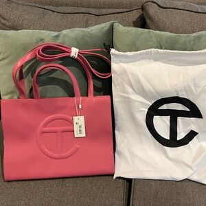 Medium Teflar Bags 250 each. Please let me know which color you would like